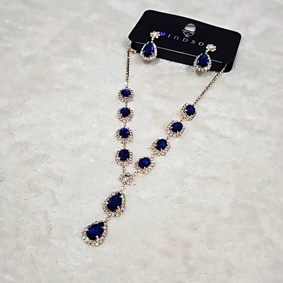 Major Glam Halo Necklace & Earrings Set | Sapphire Swarovski Crystals Gold - Picture 5 of 14